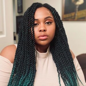 Meet your Posher, Tee